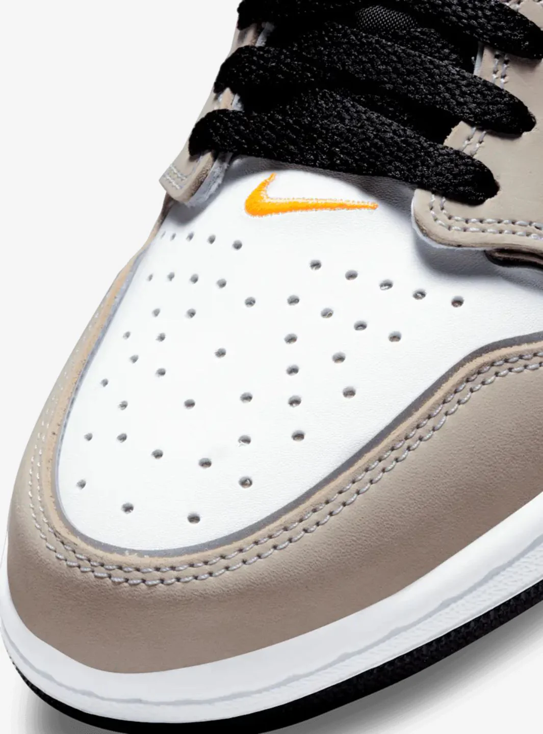 Air Jordan 1 Retro High OG Prototype - Image 6