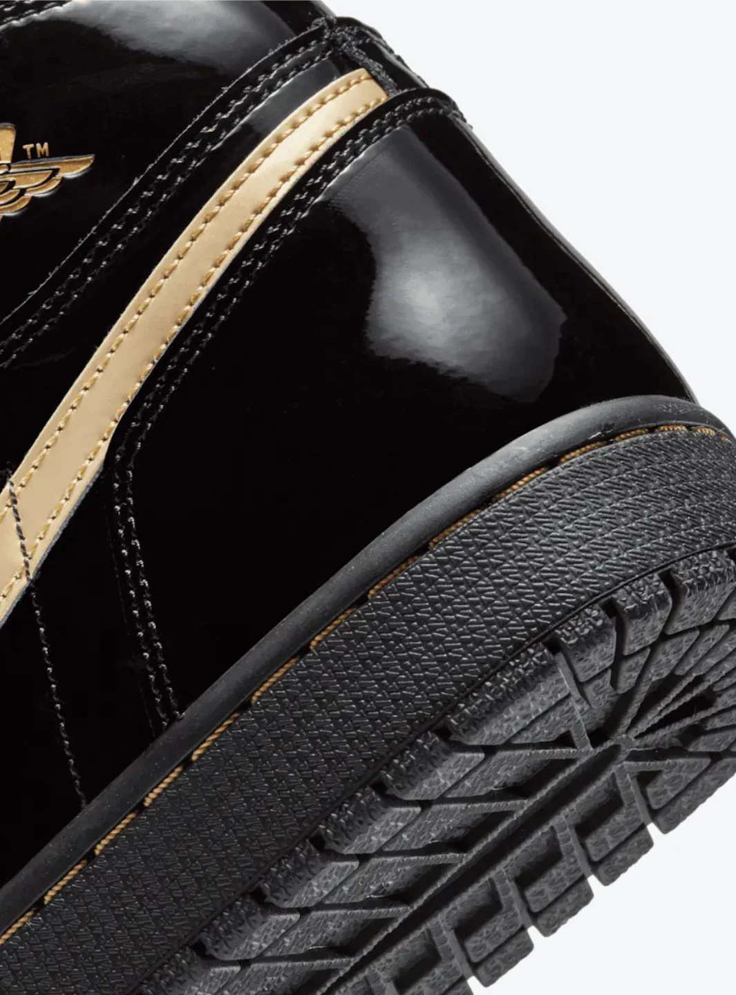 Air Jordan 1 Retro High Black Metallic Gold (2020) - Image 7