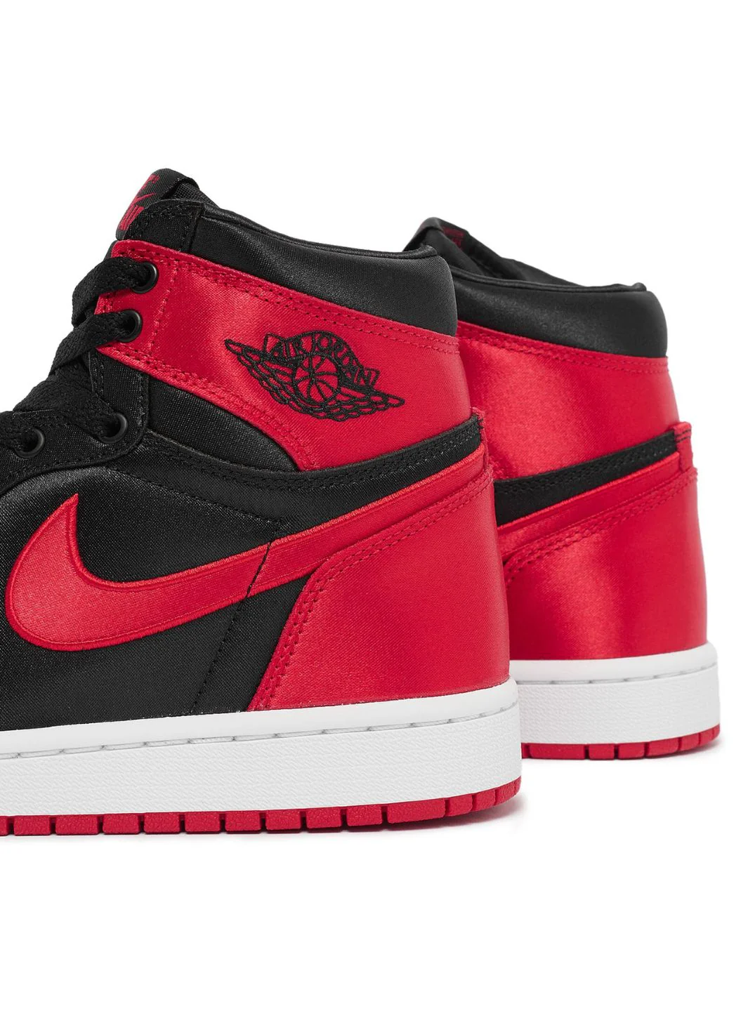 Air Jordan 1 Retro High OG Satin Bred - Image 6