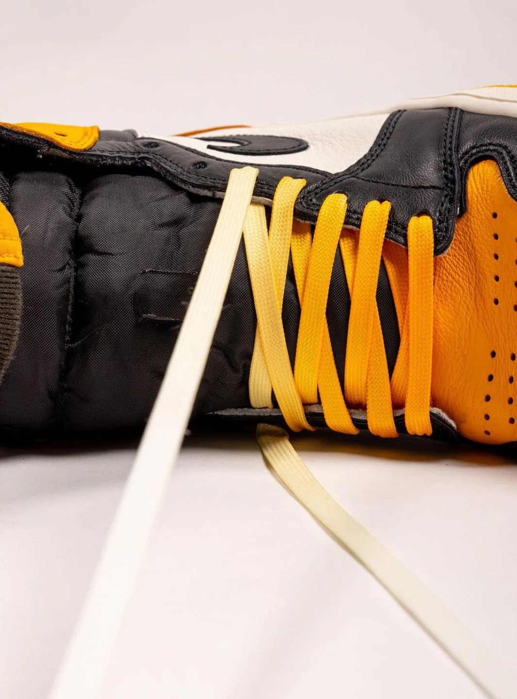 Air Jordan 1 Retro High OG Taxi - Image 9