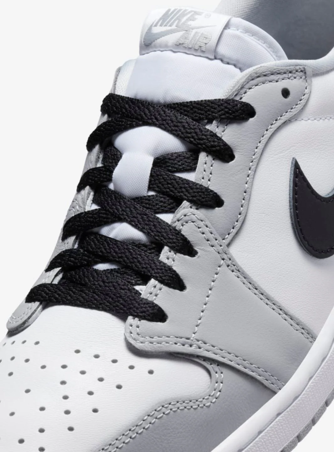 Air Jordan 1 Retro Low OG Barons - Image 3