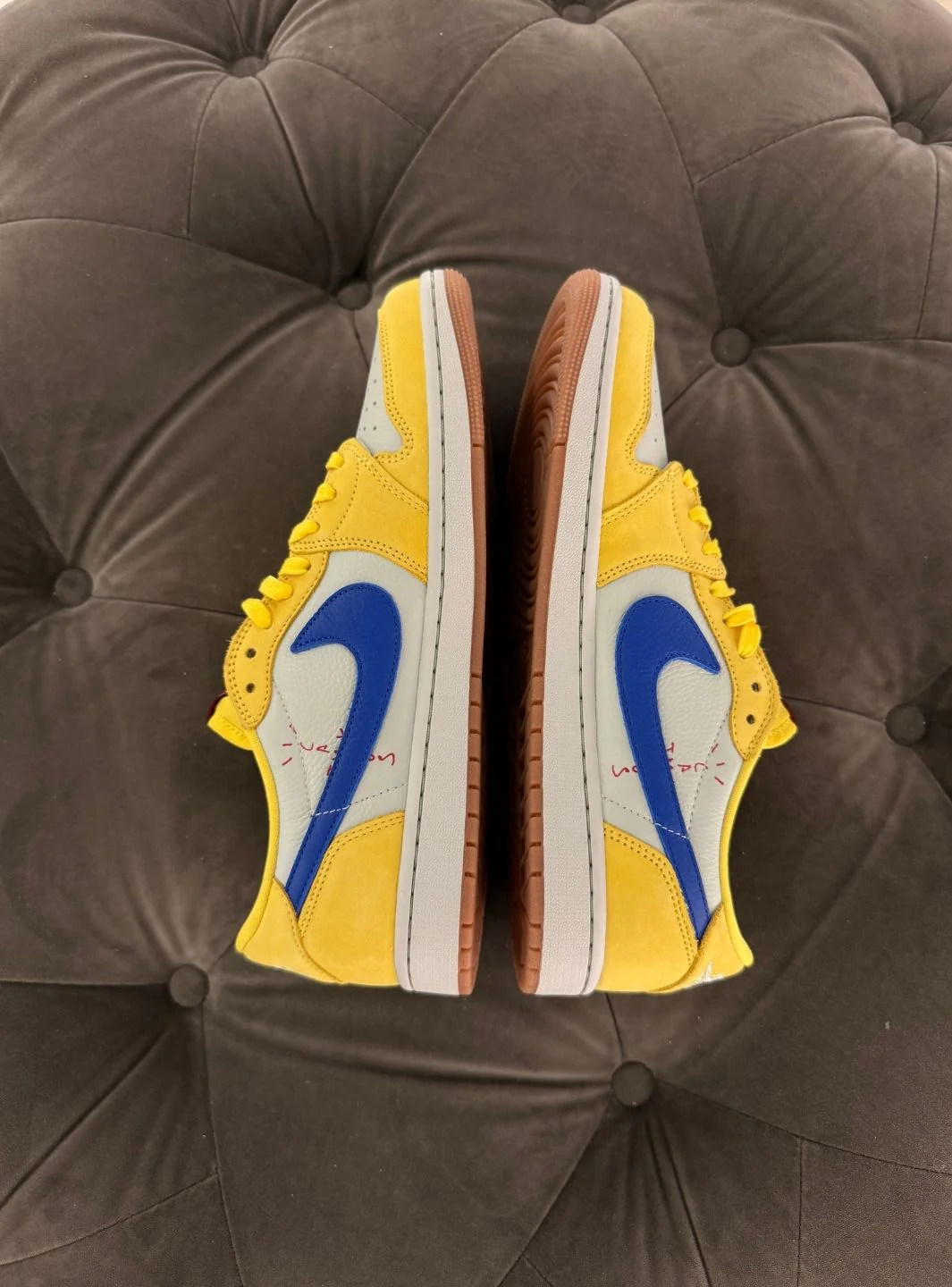 Air Jordan 1 Retro Low OG SP Travis Scott Canary - Usato 10/10 - Image 4
