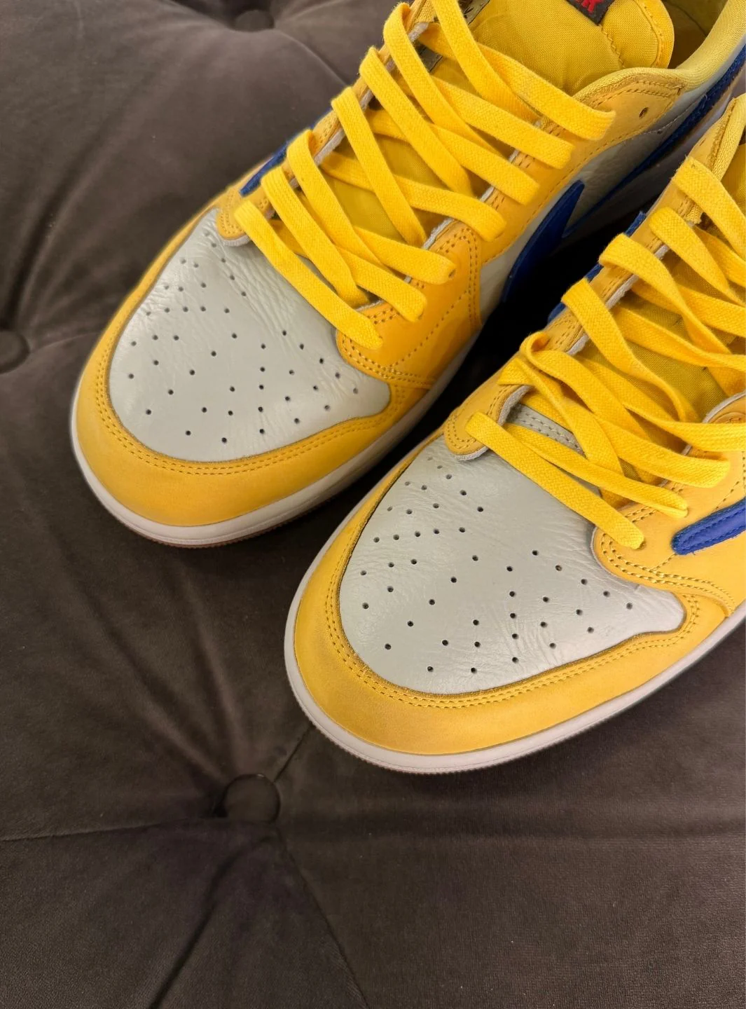 Air Jordan 1 Retro Low OG SP Travis Scott Canary - Usato 9.5/10 - Image 10