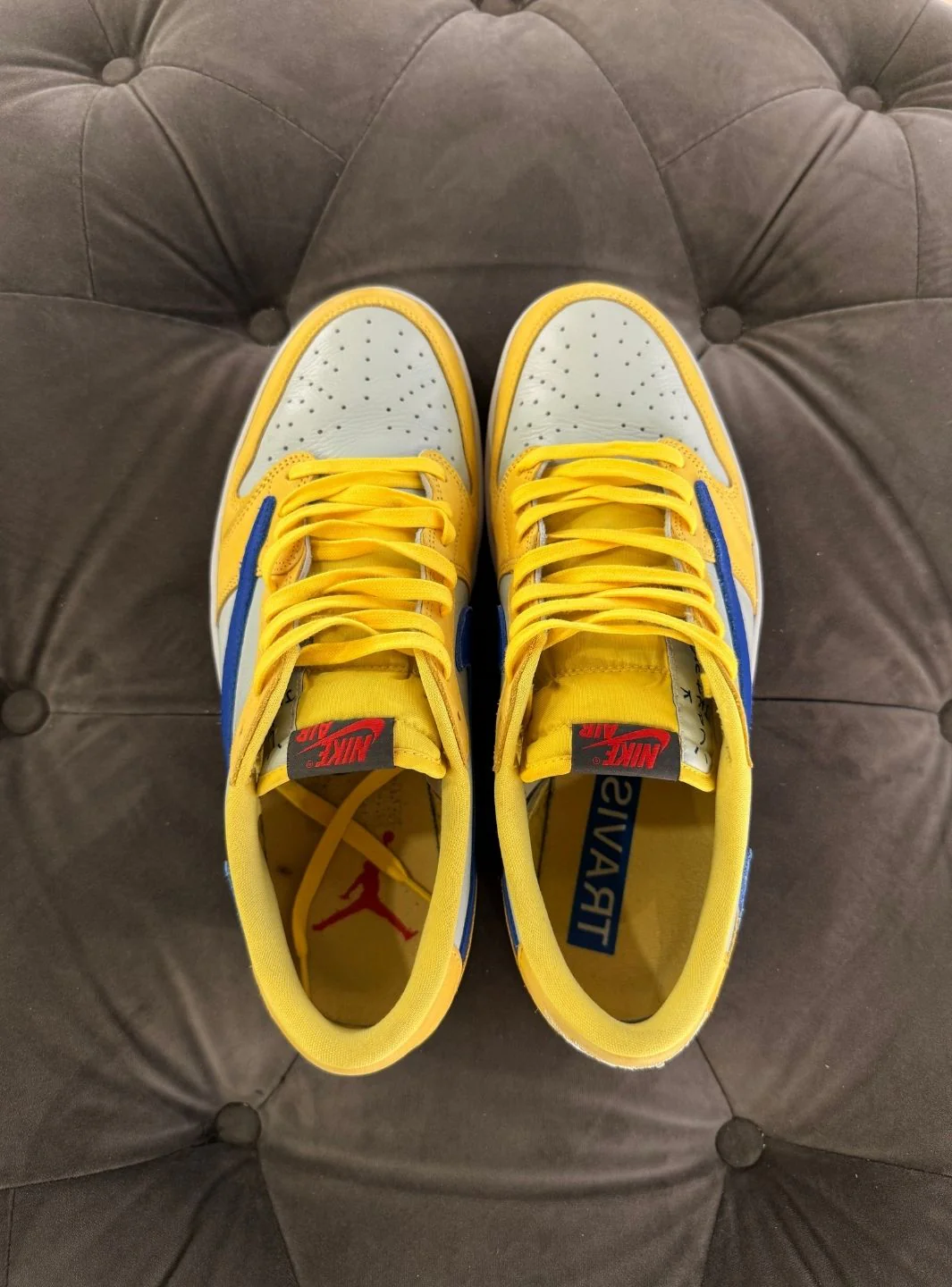 Air Jordan 1 Retro Low OG SP Travis Scott Canary - Usato 9.5/10 - Image 6