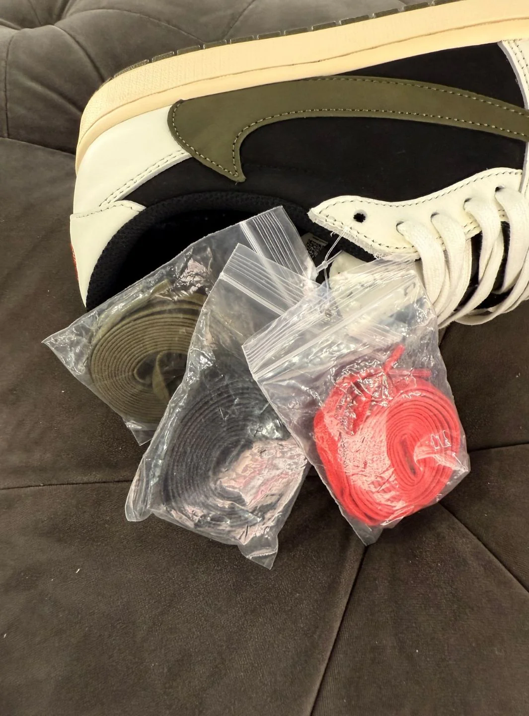 Air Jordan 1 Retro Low OG SP Travis Scott Olive - Usato 9.9/10 - Image 13