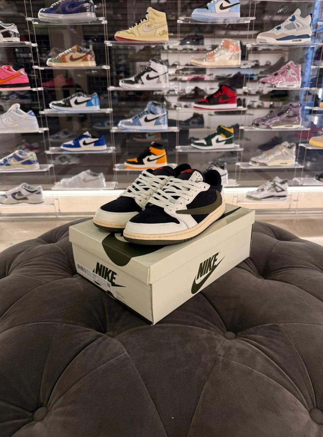 Air Jordan 1 Retro Low OG SP Travis Scott Olive - Usato 9.9/10 - Image 15