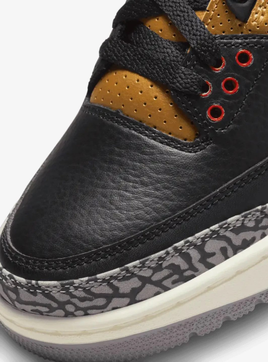 Air Jordan 3 Retro Black Cement Gold - Image 3