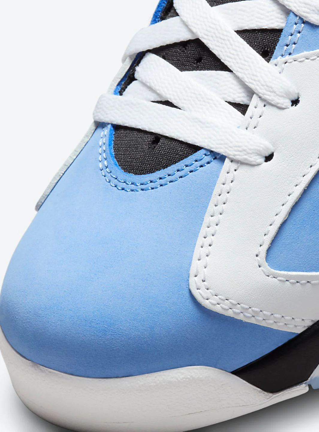 Air Jordan 6 Retro UNC White - Image 3