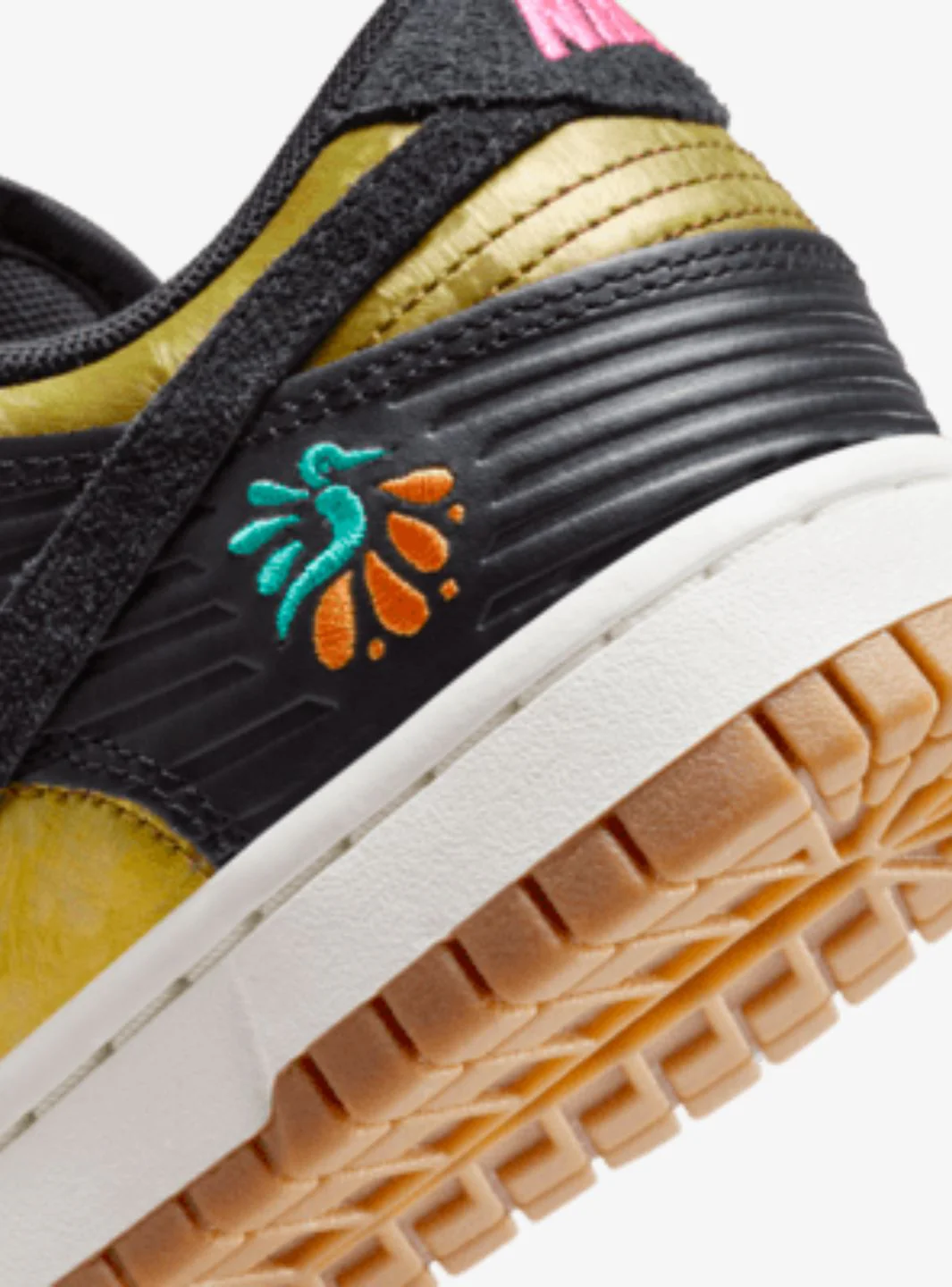 Nike Dunk Low Dìa De Muertos (W) - Image 6