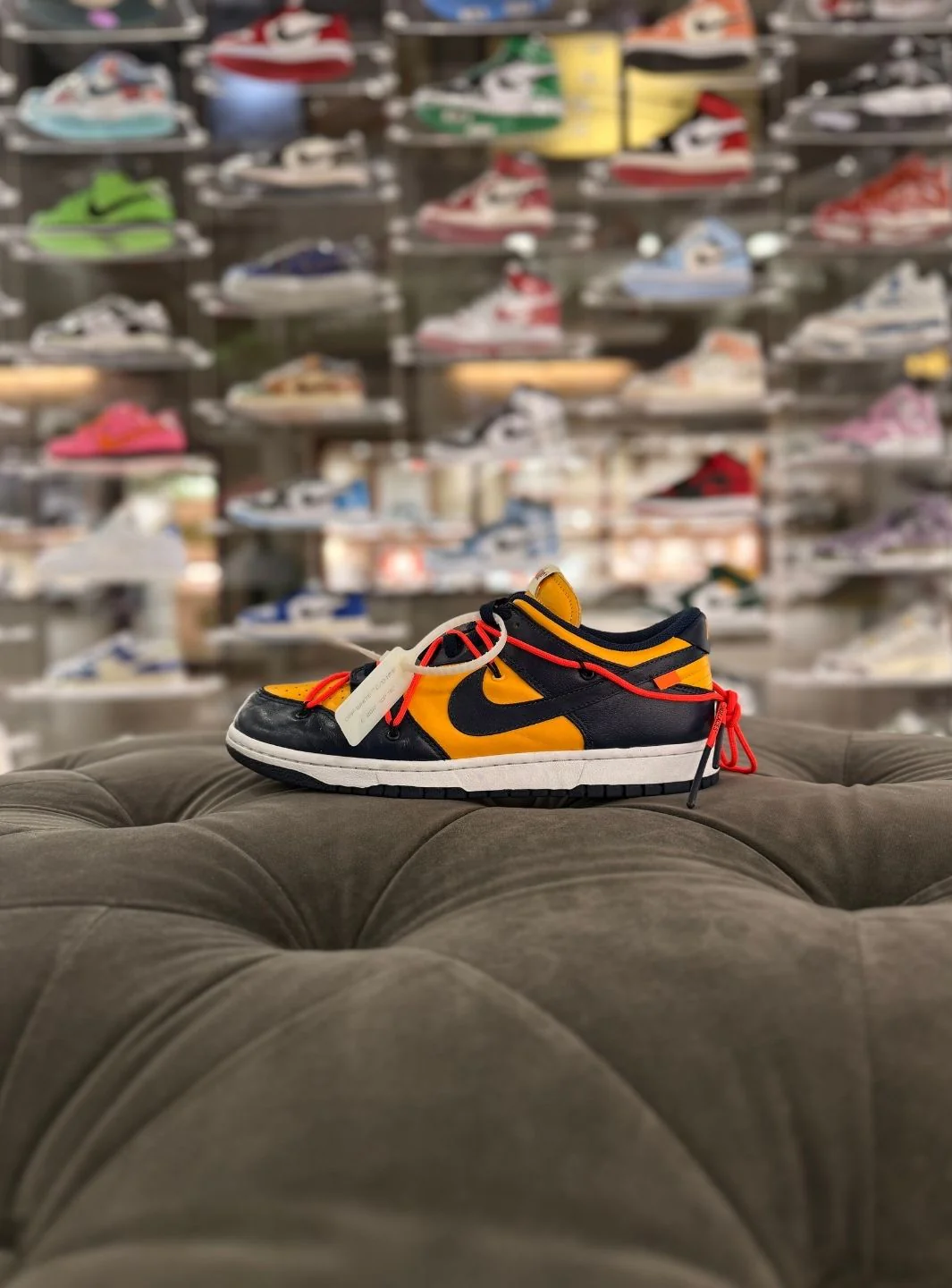Nike Dunk Low Off-White University Gold Michigan - Usato 9.5/10