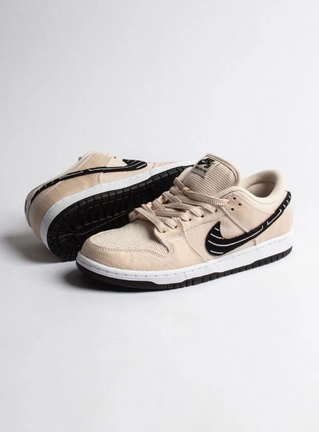 Nike SB Dunk Low Albino & Preto - Image 6