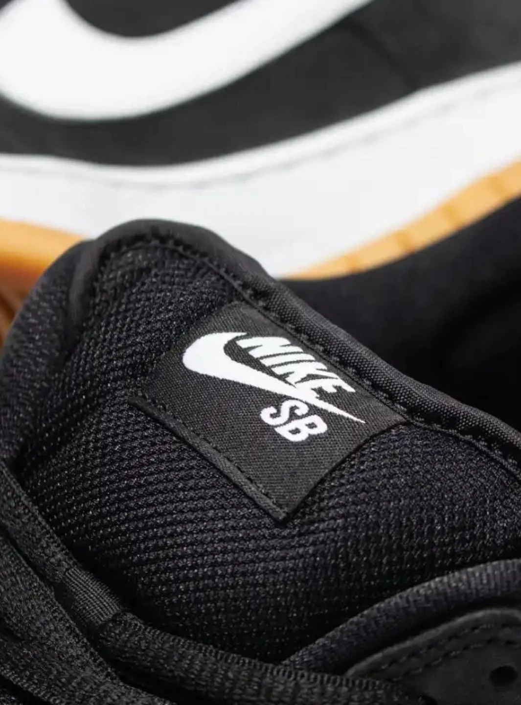Nike SB Dunk Low Pro Black Gum - Image 4