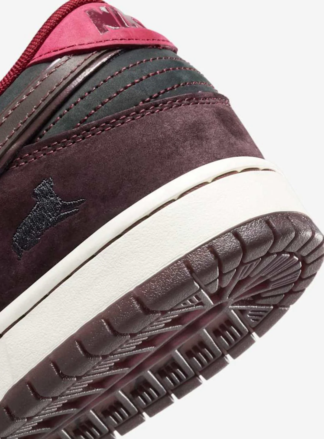 Nike SB Dunk Low Riot Skateshop - Image 5