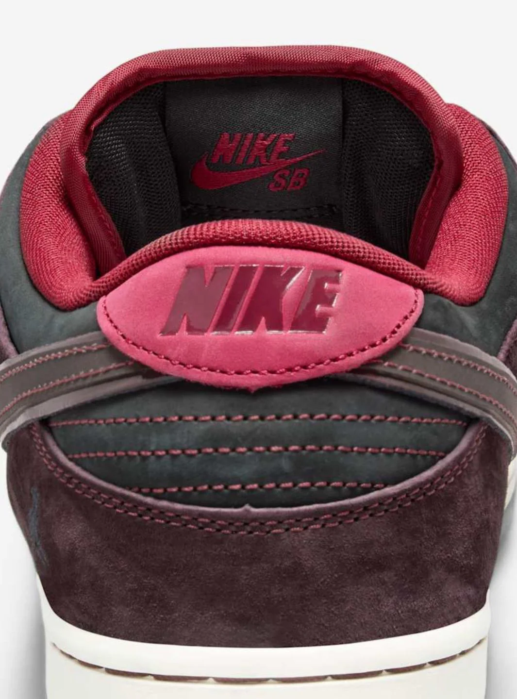 Nike SB Dunk Low Riot Skateshop - Image 7