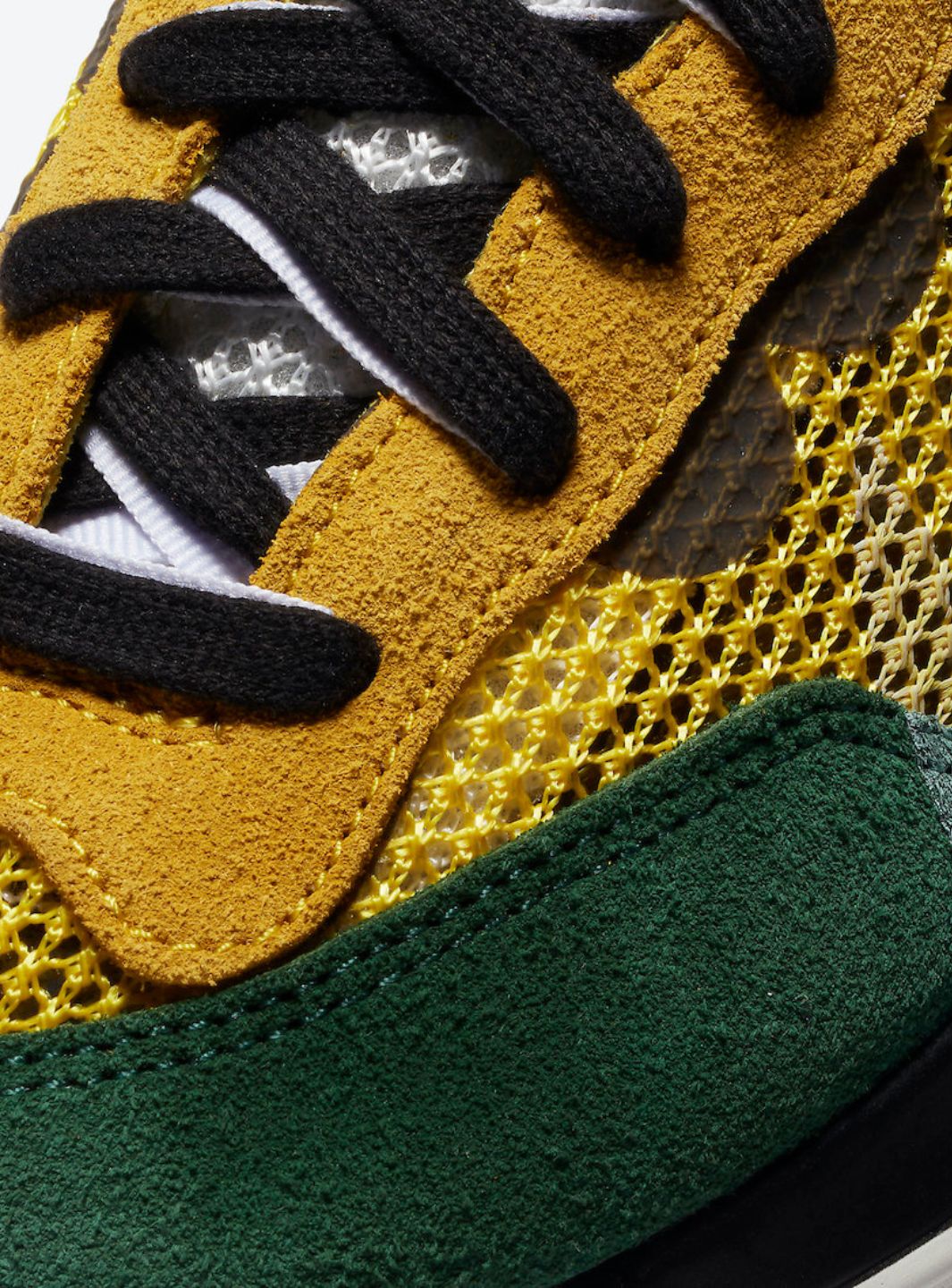 Nike Vaporwaffle Sacai Tour Yellow Stadium Green - Image 3