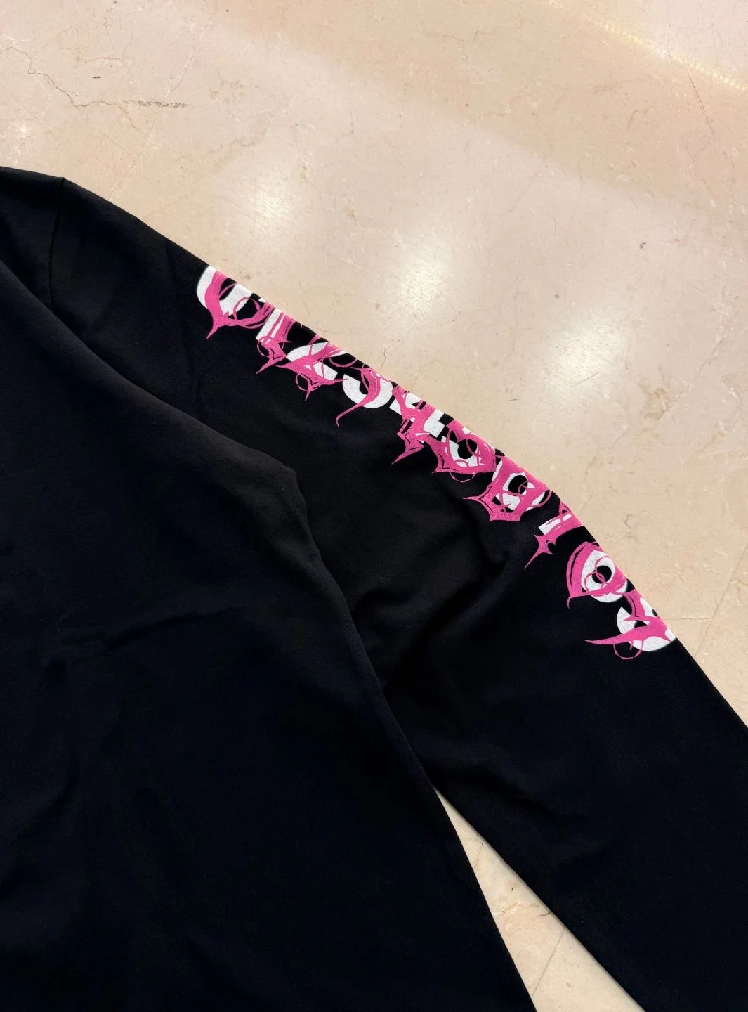 Numeri Archivio Longsleeve Black Fuchsia - Image 4