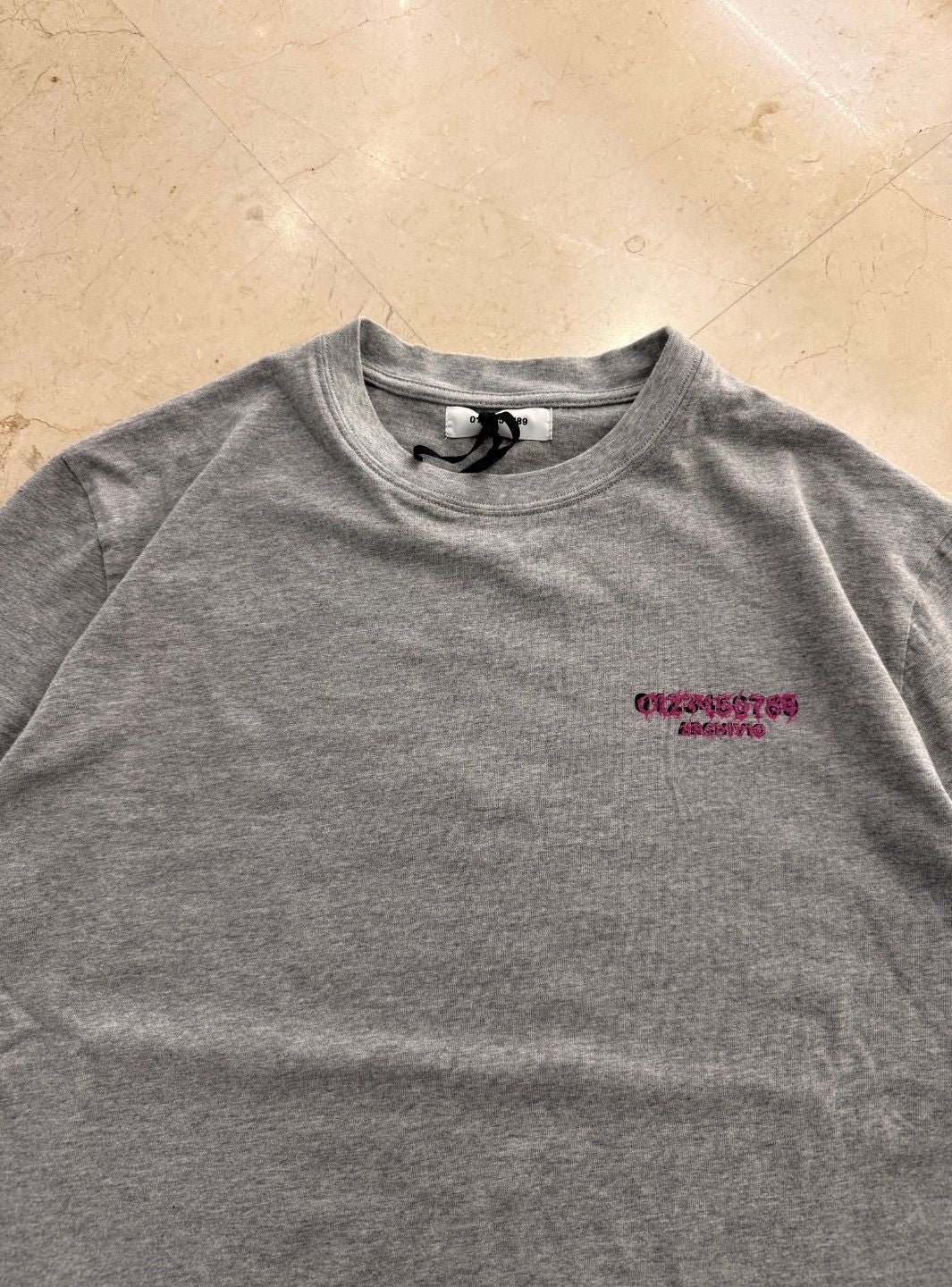 Numeri Archivio Longsleeve Grey Melange Fuchsia - Image 8