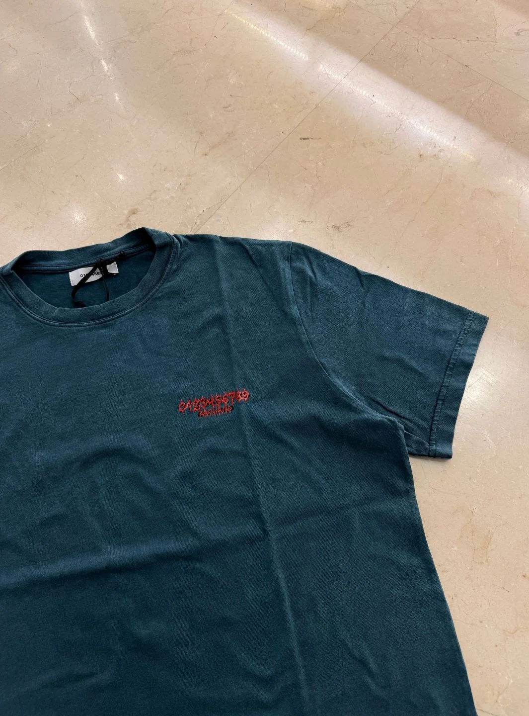 Numeri Archivio T-Shirt Deep Teal Green Red - Image 4